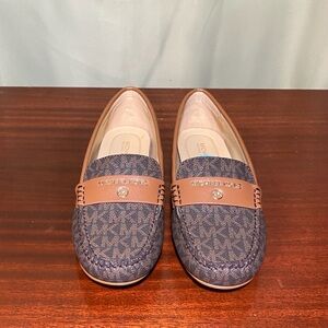 Michael Kors MK Signature Felicia Monogram Moccasin Drivers Flats  Shoes 6M NWOT
